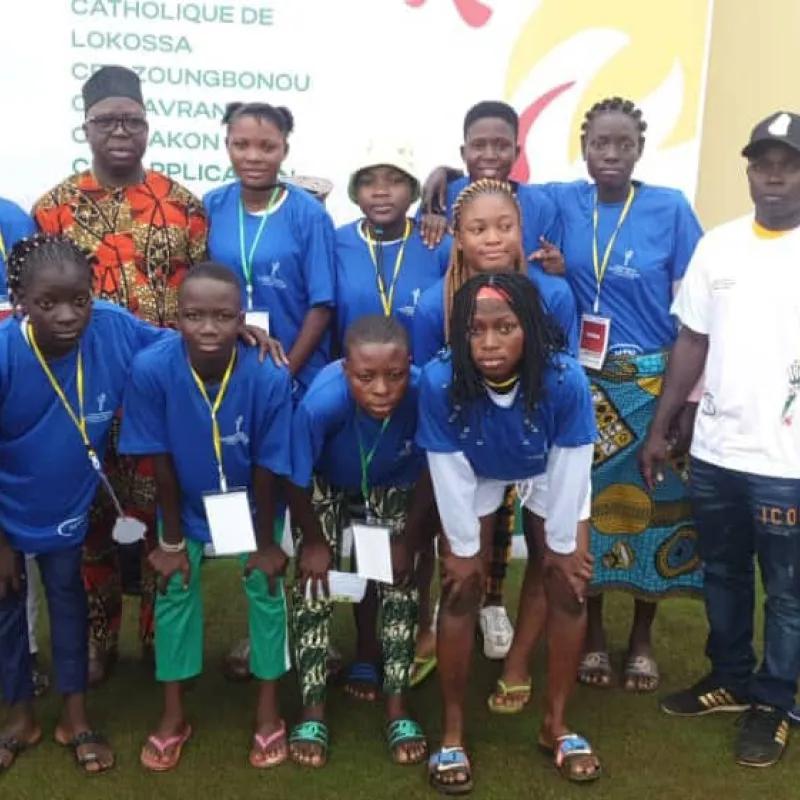 Le Maire de Bassila, Dr. TASSOU ZAKARI, booste l'équipe féminine de la Donga pour le championnat national scolaire