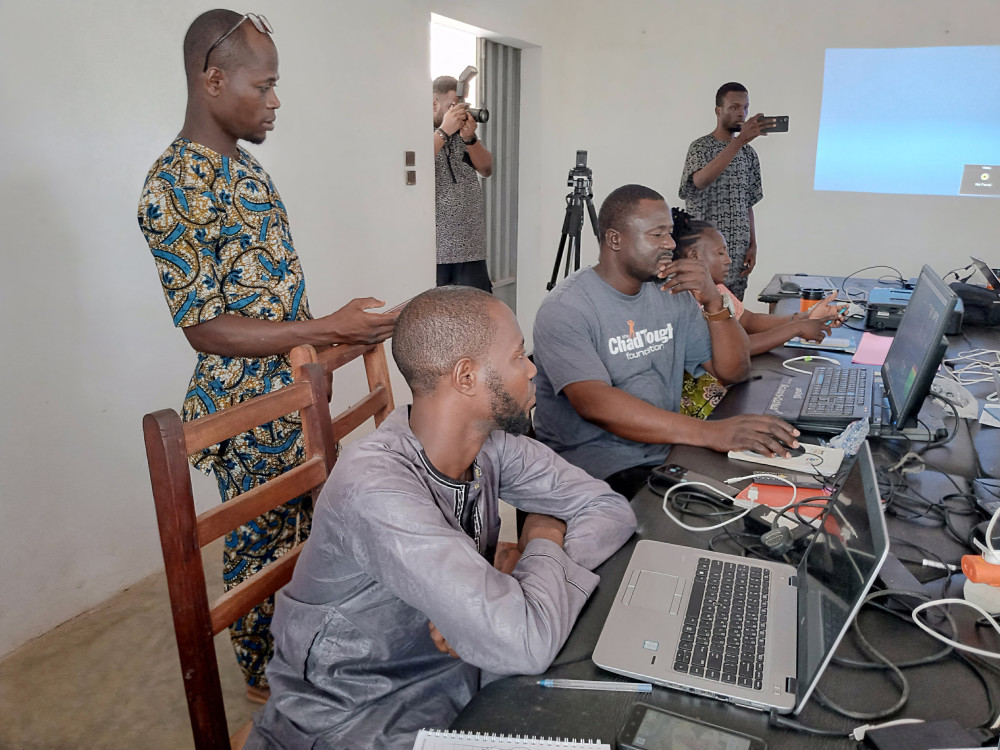 La formation des Journalistes et Animateurs sur le graphisme et l'infographie