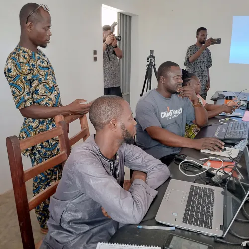 La formation des Journalistes et Animateurs sur le graphisme et l'infographie